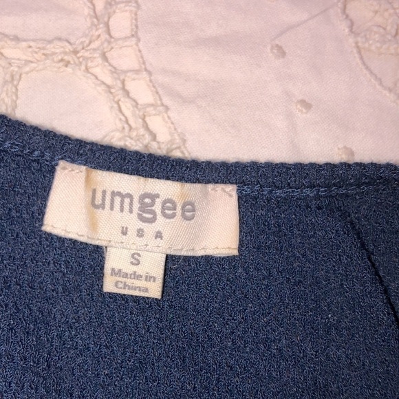 Umgee small sleeveless top with lace trim - Picture 3 of 5